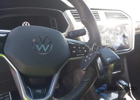 2022 Volkswagen Tiguan 2.0T Sel R-Line из США, поврежденный, VIN 3VV4B7AX0NM166962